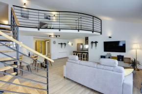 Moderne Ferienwohnung mit Balkon, BBQ, WLAN, Klima